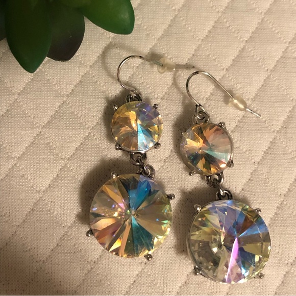Beautiful drop lightweight earrings with big sparkle ✨ - Picture 12 of 14